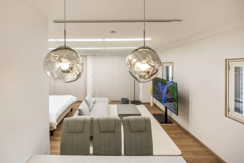 Apartment 渋谷駅電車1分 恵比寿駅徒歩2分 85平米最大6名 東京 新宿 上野 銀座 池袋 築地直通 Tokyo Japan